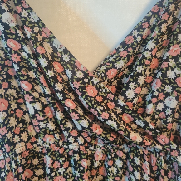 Pink and White Flowers Wrap Bust Spaghetti Strap Dress - Picture 8 of 14